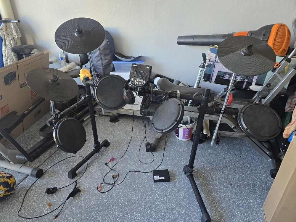 Alesis Electric Drum Set