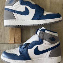 Jordan 1 Retro High OG True Blue Sz 5.5