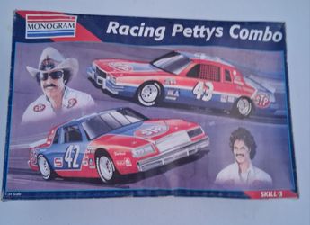 NASCAR Model Combo 43 & 42