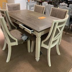 BOLANBURG ANTIQUE WHITE-OAK DINING ROOM SET
