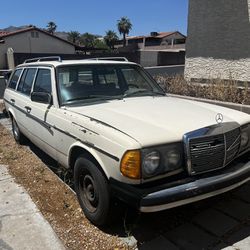 1979 Mercedes-Benz 300