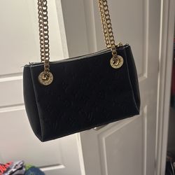 Black purse