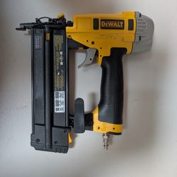 DeWalt Brad Nailer