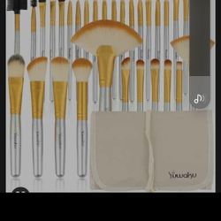 32 Piece Makeup Brush Set With Rollup Storage Holder New