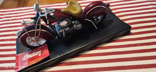 This is a 1:10 scale die-cast replica of a 1942 Indian 442 motorcycle, likely produced by the Franklin Mint or Tootsie Toys.