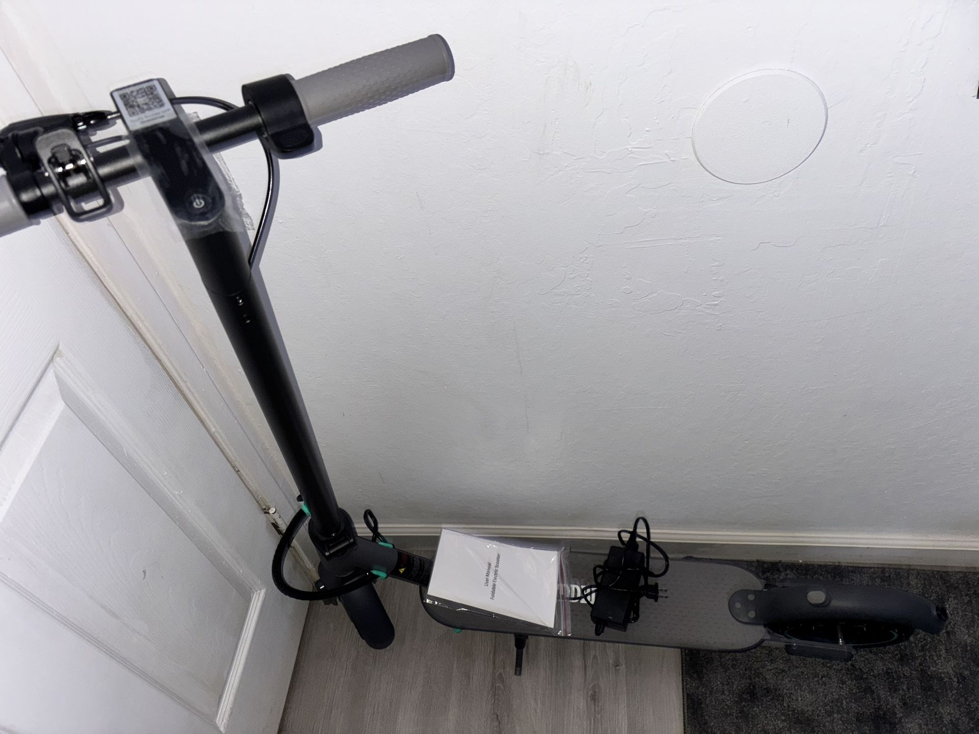 Brand New Electric Scooter 28 Mph Max Speed