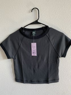 Juniors/ XS Crop Top 