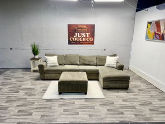 Free Delivery - Raymour & Flanigan Artemis 3 Piece Sectional Couch With Storage Ottoman