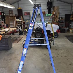 Louisville Ladder fiberglass step ladder, 6ft