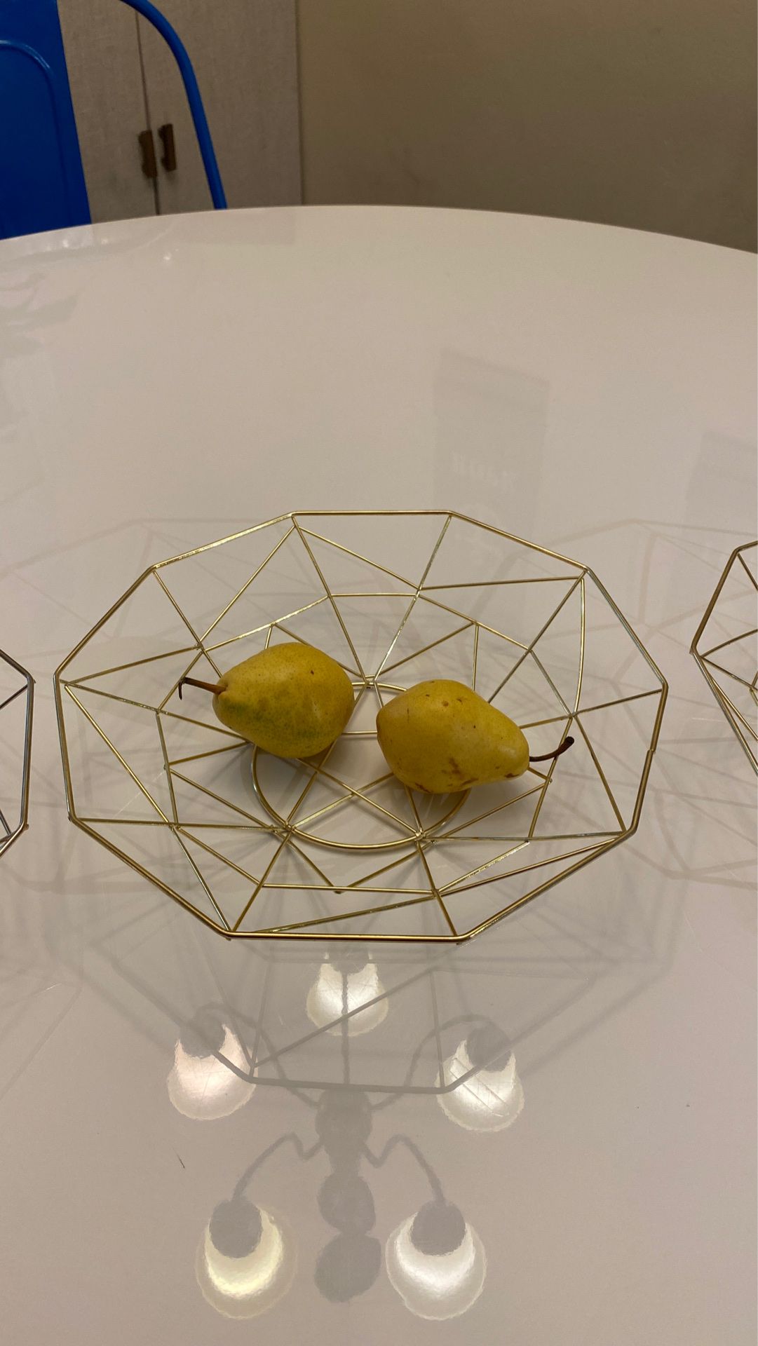 Golden decorative bowls - gold -