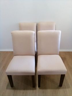 Dining Chairs in Excellent Condition