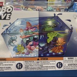  NEW Light Up Aquarium Set 18 Piece Includes 2 Fish, 2 Turtles, & 2 Axolotl Robo Alive