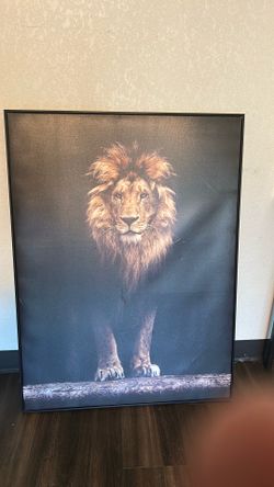 Lion painting - small scratch