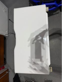 Samsung pedestal