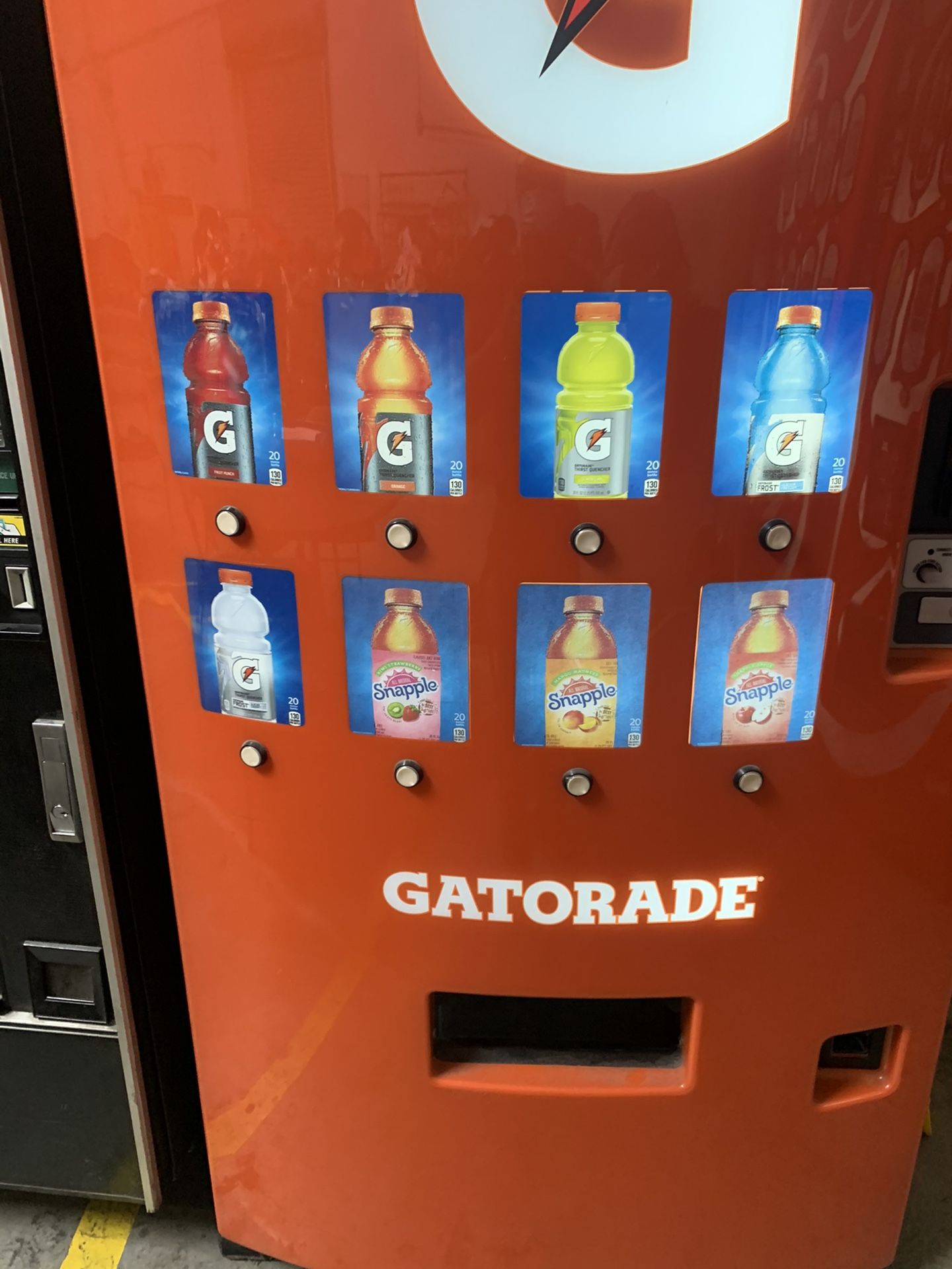 Gatorade Vending Machine for sale $1200 Good money Making machine good opportunity for entrepreneurs to get into business now