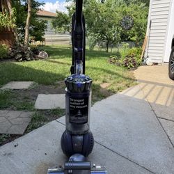 Dyson Vacuum 