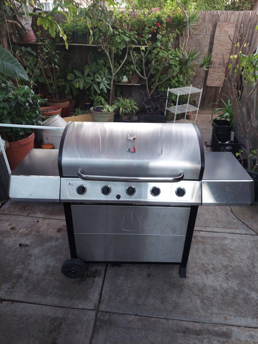 Char-Broil 5 Burner BBQ Grill