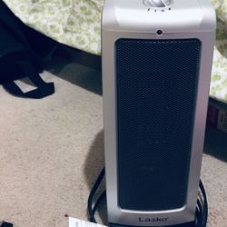 Lasko tower Heater Ceramic 
