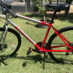 Circuit Schwinn Road Bike