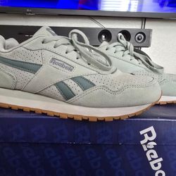 Reebok Women's Shoes Size 6