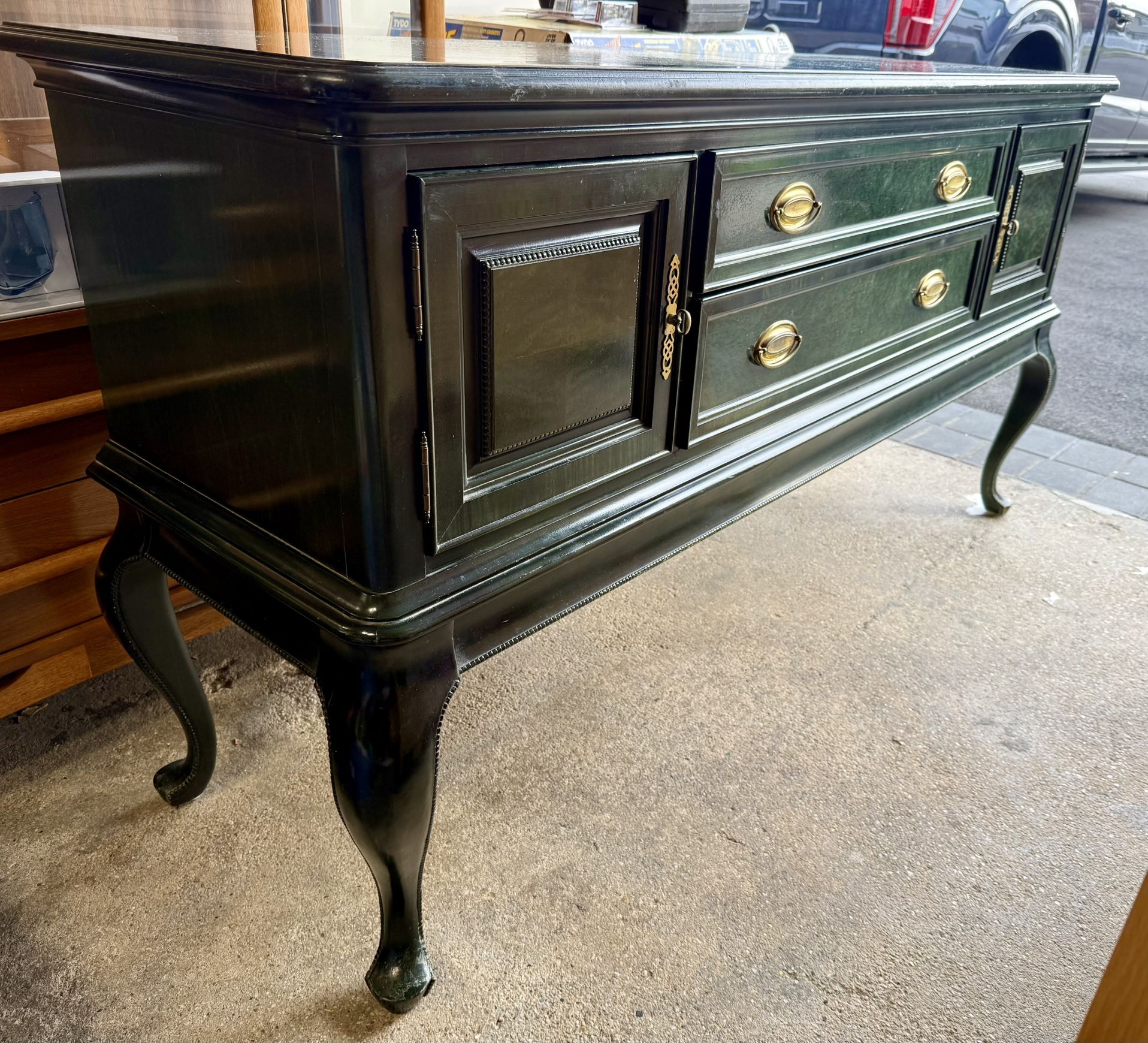 Bernhardt Queen Ann Vintage Sideboard