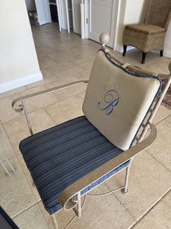 6 chairs with letter B on them