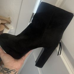 Size 7 Women’s Boots 