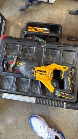 Dewalt XR Sawzaw 20v