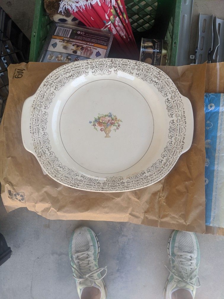 China Serving Plate