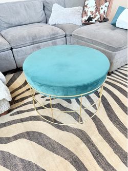 Cushioned ottoman