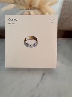 Oura Ring 4 Size 7 Gold