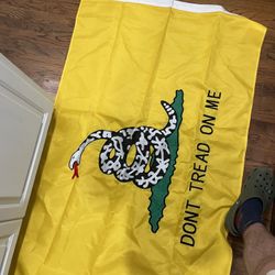 2 Don’t Tread On Me Flags