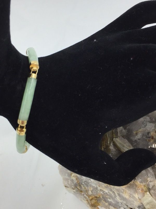 14K Gold Green Jade Tubular Bracelet 6.75”