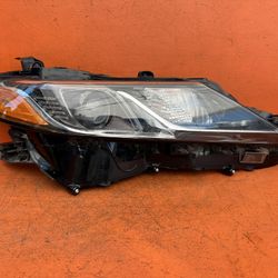 2018 2019 2020 Toyota Camry Right Passenger Side Halogen Headlight W LED OEM