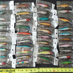 New Largemouth Bass Fishing Lures Minnow Baits 40pcs Lot 