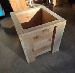 1ft PLANTER BOX FOR SALE