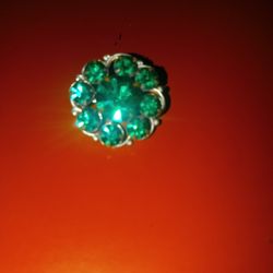 Small Vintage Brooch Emerald 