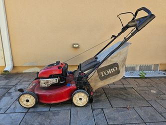 Toro 7.25hp mower Rear Wheel Drive Personal Pace lawnmower starts on first pull