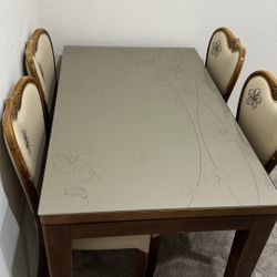 Dining table set