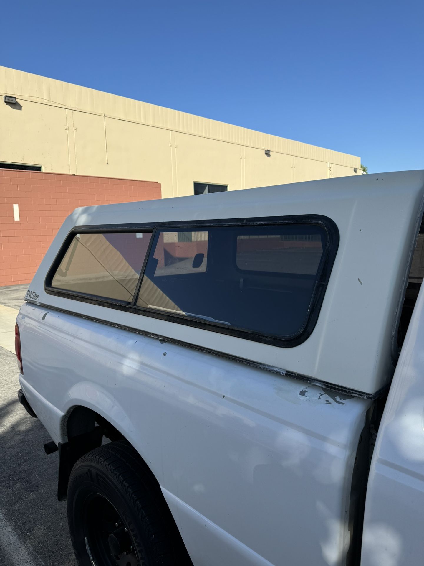 Snug Top Camper Shell