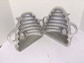 Martha Stewart Beehive Cake Pan