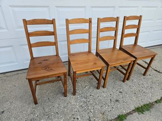 Set of 4 Wood Ladder-Back Dining Chairs