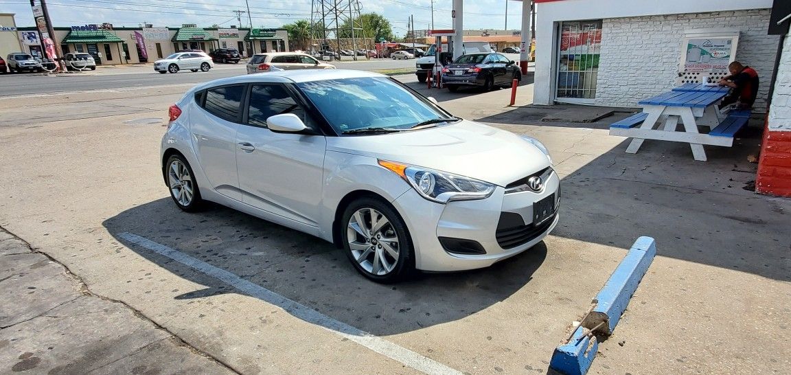 2016 Hyundai Veloster