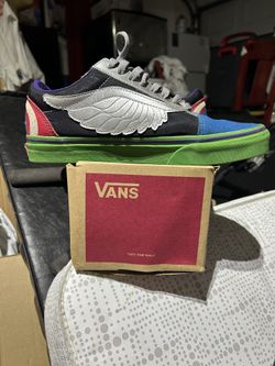 MARVEL OLD SCHOOL AVENGER VANS SIZE 8