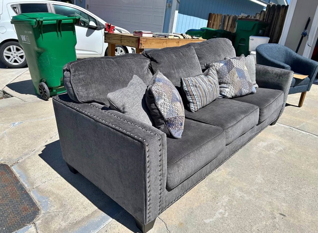 Home & Garden-Furniture