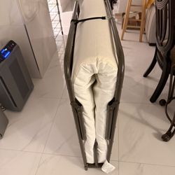 Unfoldable bed with legs