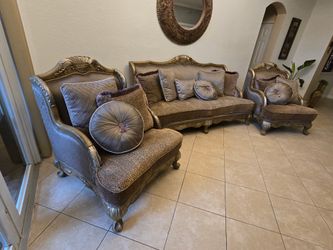 Ornate Victorian-Style Living Room Sofa Set