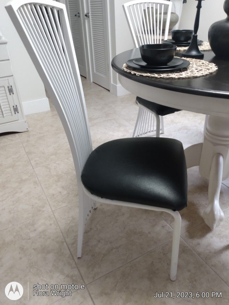 Set Of 4 Postmodern 1980s Stoneville Furniture 