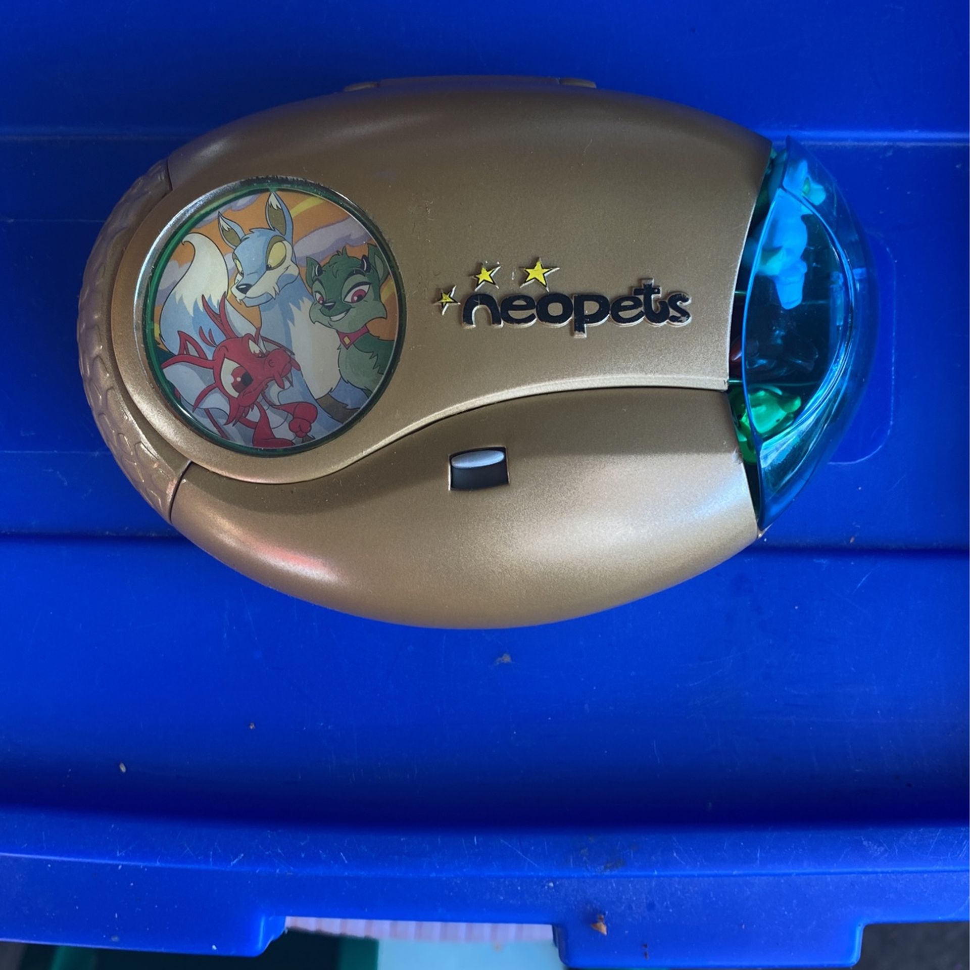 2003 Neopets Handheld Game