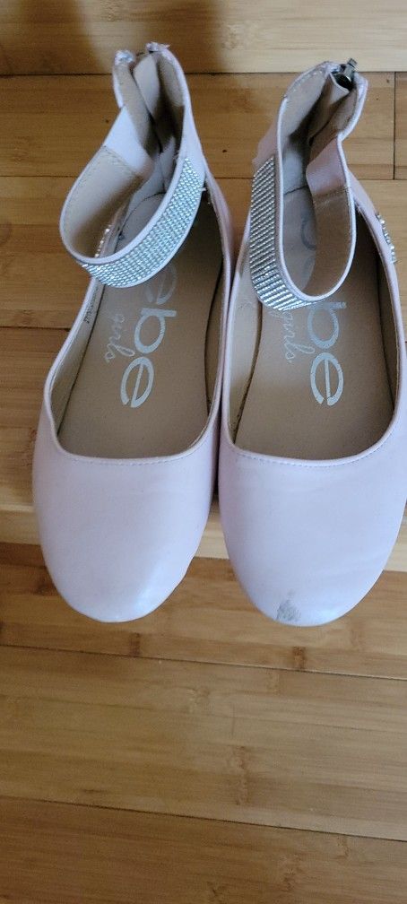 Girls shoes size 2